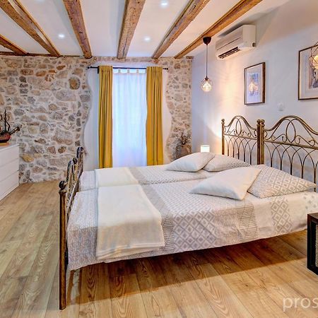 Apartment Seka Oldtown Senj  Buitenkant foto