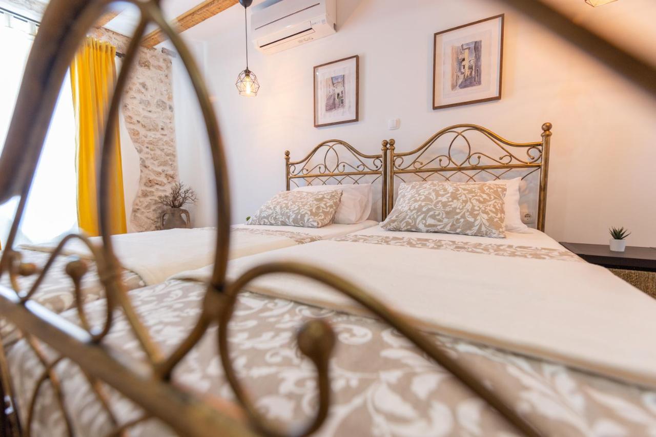 Apartment Seka Oldtown Senj  Buitenkant foto