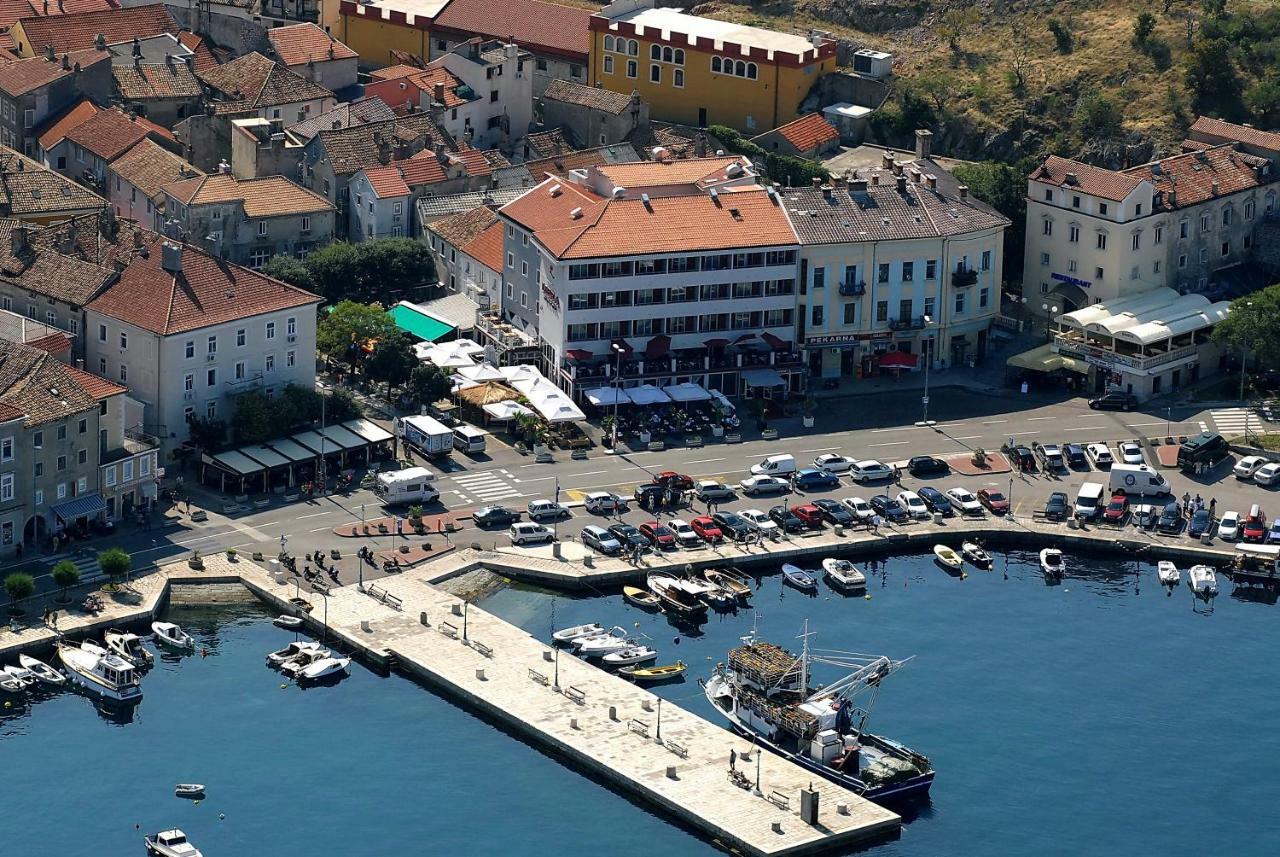 Apartment Seka Oldtown Senj  Buitenkant foto