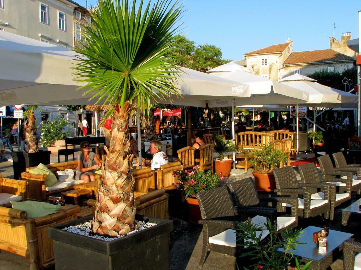 Apartment Seka Oldtown Senj  Buitenkant foto
